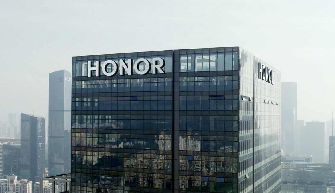 honor-90-gt-nin-ilk-goruntusu-ortaya-cikti-24-gb-ram-ile-geliyor171771_0