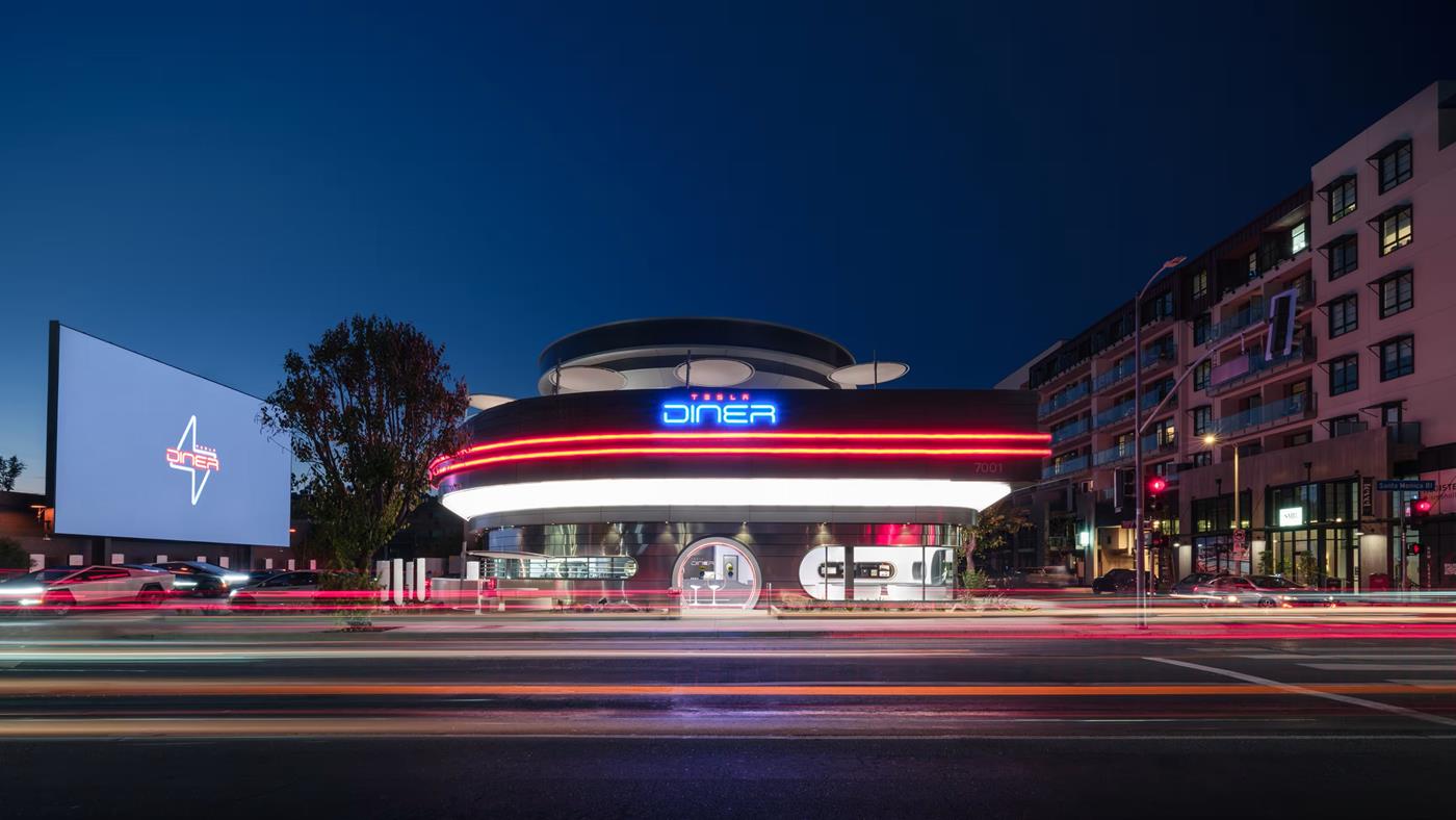 Tesla Restoran İşine de Giriyor: Tesla Diner Zinciri Yolda!